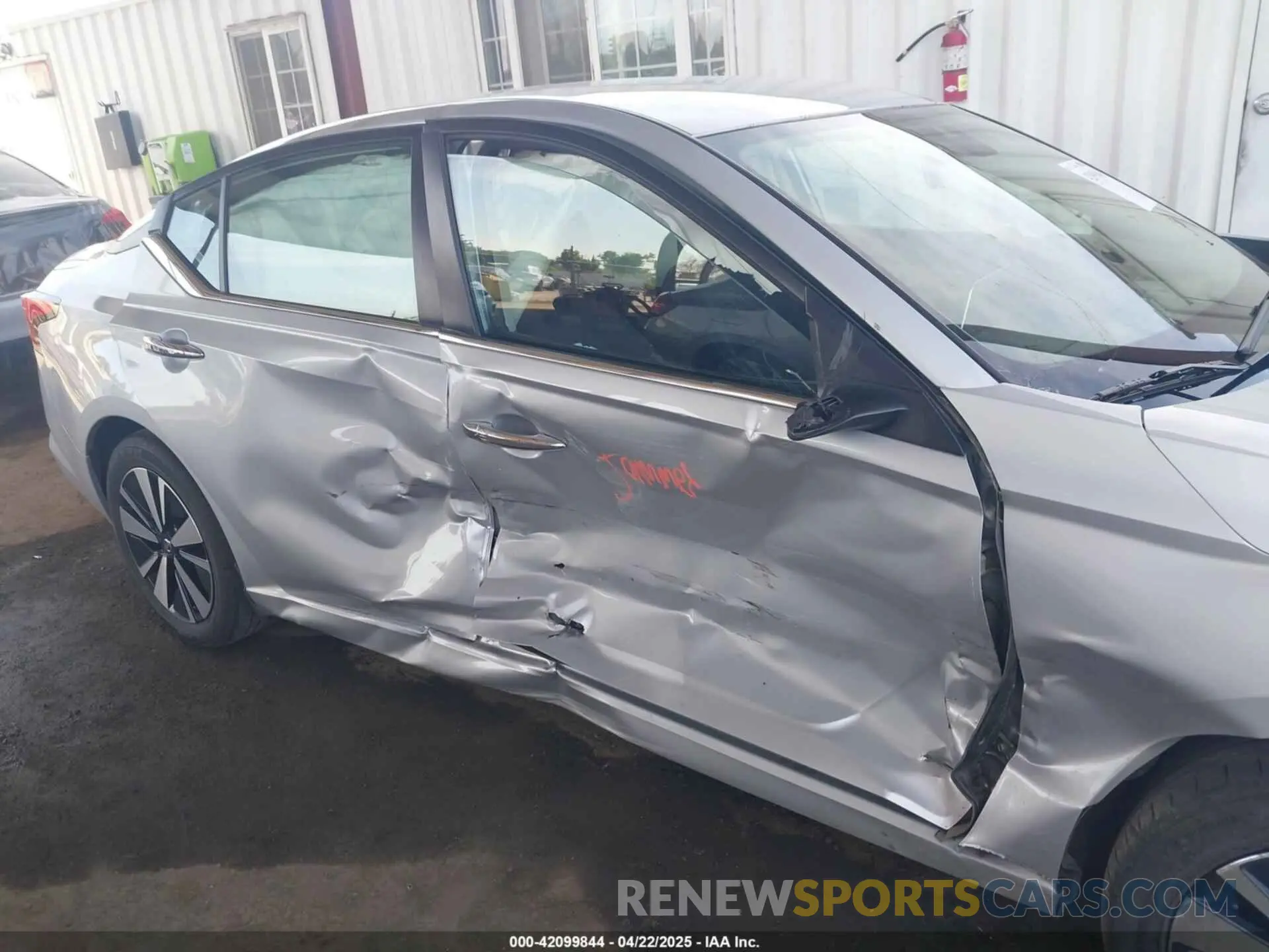 6 Photograph of a damaged car 1N4BL4DV3MN334941 NISSAN ALTIMA 2021