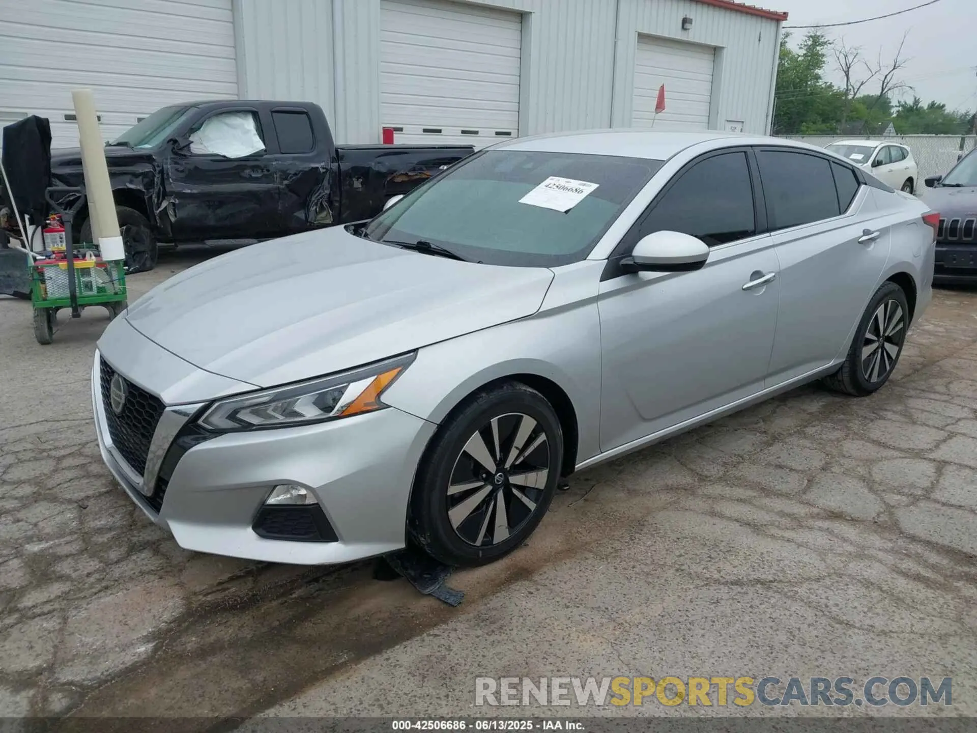 2 Photograph of a damaged car 1N4BL4DV3MN350279 NISSAN ALTIMA 2021