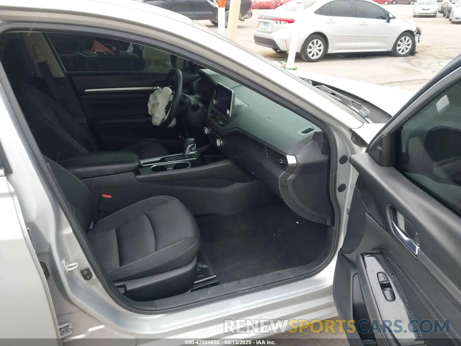 5 Photograph of a damaged car 1N4BL4DV3MN350279 NISSAN ALTIMA 2021