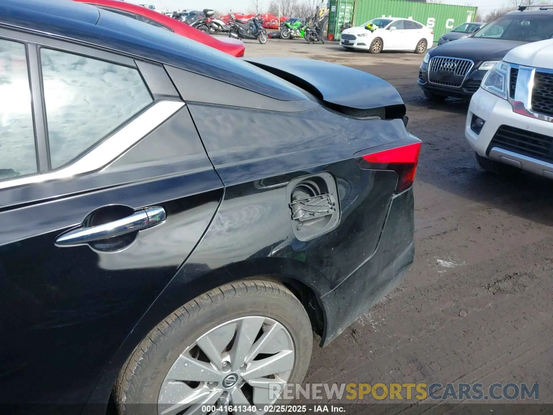 18 Photograph of a damaged car 1N4BL4DV3MN362982 NISSAN ALTIMA 2021