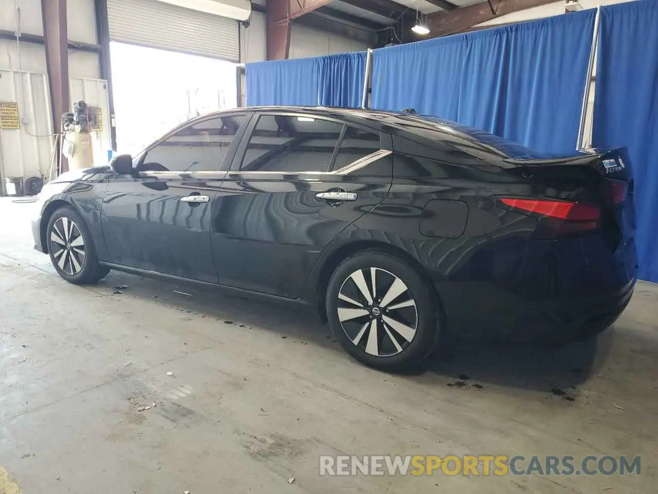 2 Photograph of a damaged car 1N4BL4DV3MN379863 NISSAN ALTIMA 2021
