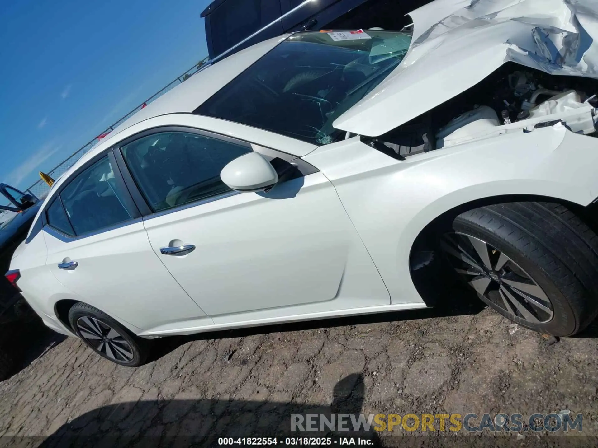13 Photograph of a damaged car 1N4BL4DV3MN417057 NISSAN ALTIMA 2021