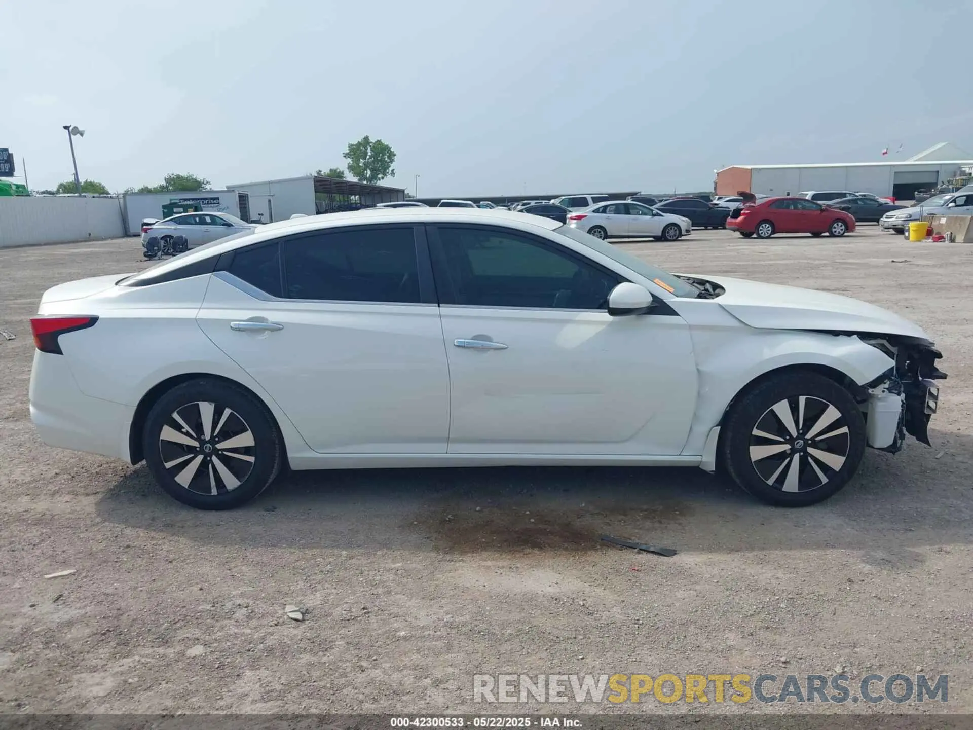 14 Photograph of a damaged car 1N4BL4DV4MN333359 NISSAN ALTIMA 2021
