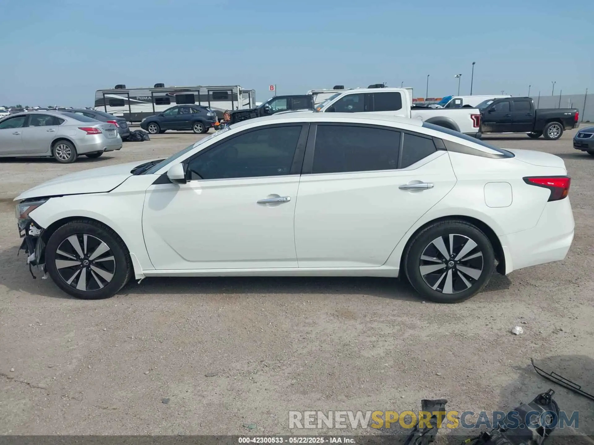 15 Photograph of a damaged car 1N4BL4DV4MN333359 NISSAN ALTIMA 2021