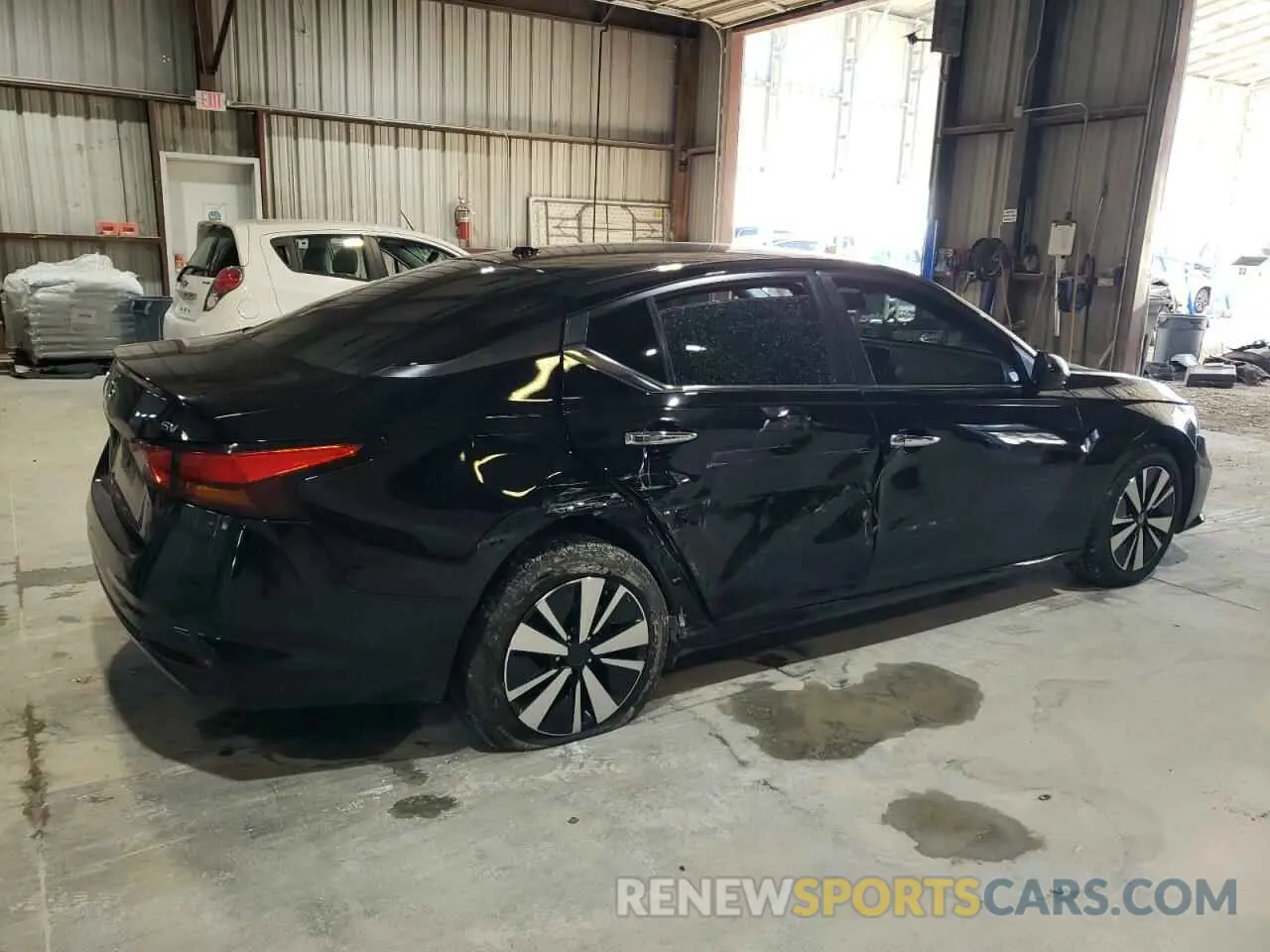 3 Photograph of a damaged car 1N4BL4DV4MN338108 NISSAN ALTIMA 2021