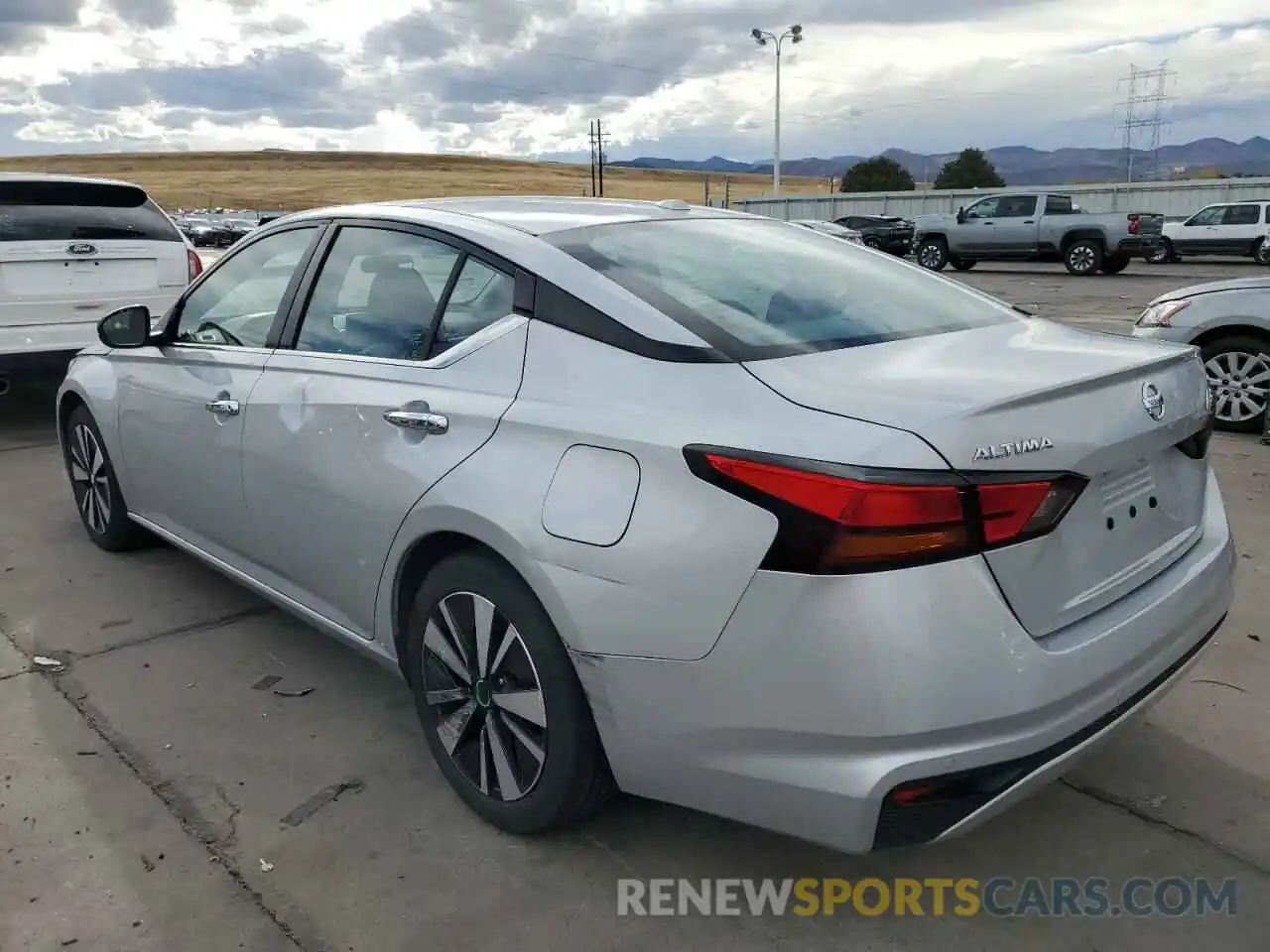 2 Photograph of a damaged car 1N4BL4DV4MN342028 NISSAN ALTIMA 2021