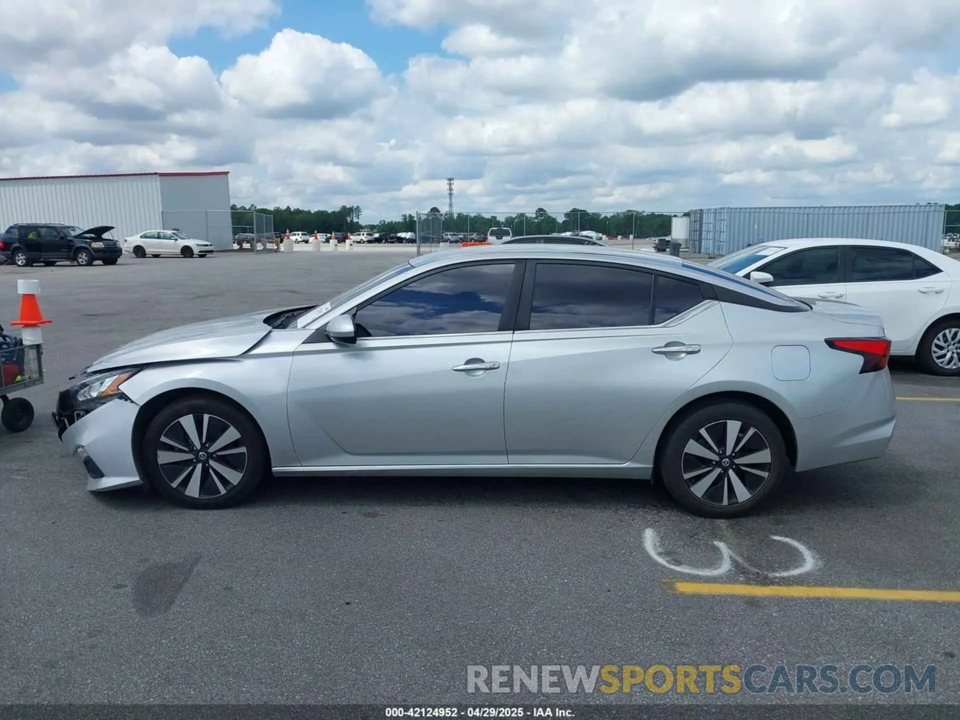 15 Photograph of a damaged car 1N4BL4DV4MN342076 NISSAN ALTIMA 2021