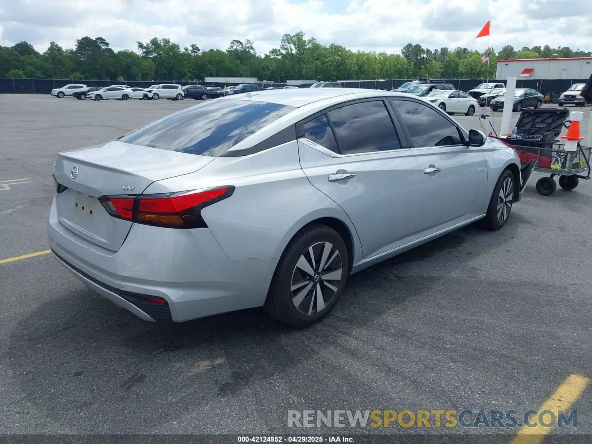 4 Photograph of a damaged car 1N4BL4DV4MN342076 NISSAN ALTIMA 2021