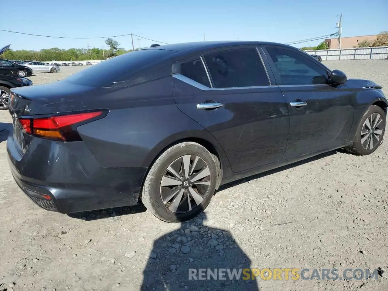 3 Photograph of a damaged car 1N4BL4DV4MN391956 NISSAN ALTIMA 2021