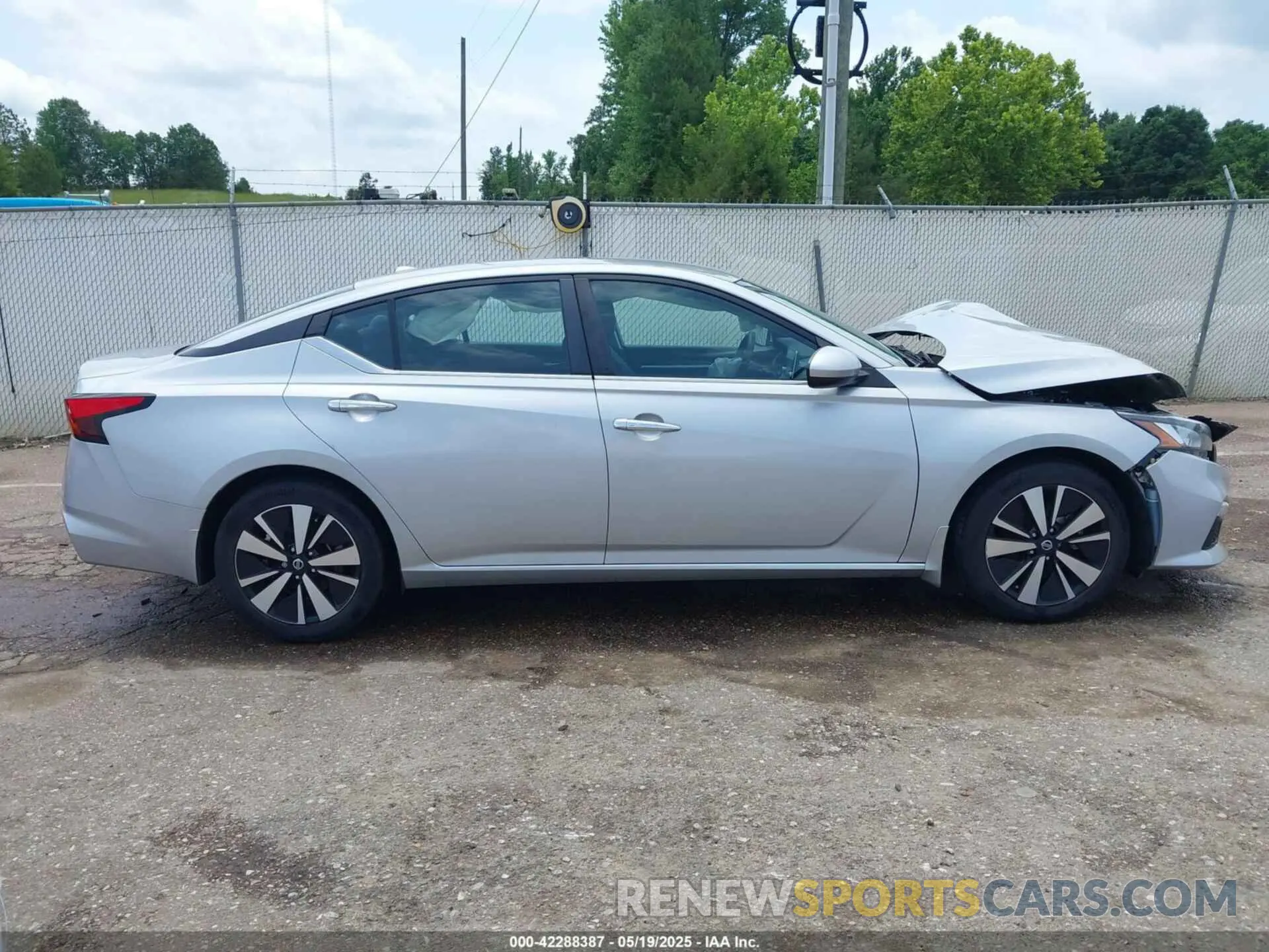 12 Photograph of a damaged car 1N4BL4DV4MN412272 NISSAN ALTIMA 2021