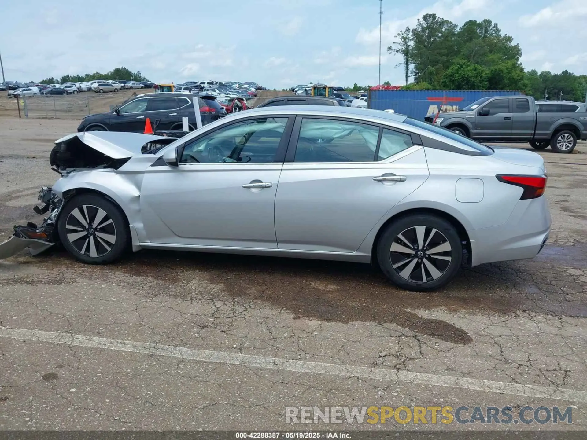 13 Photograph of a damaged car 1N4BL4DV4MN412272 NISSAN ALTIMA 2021