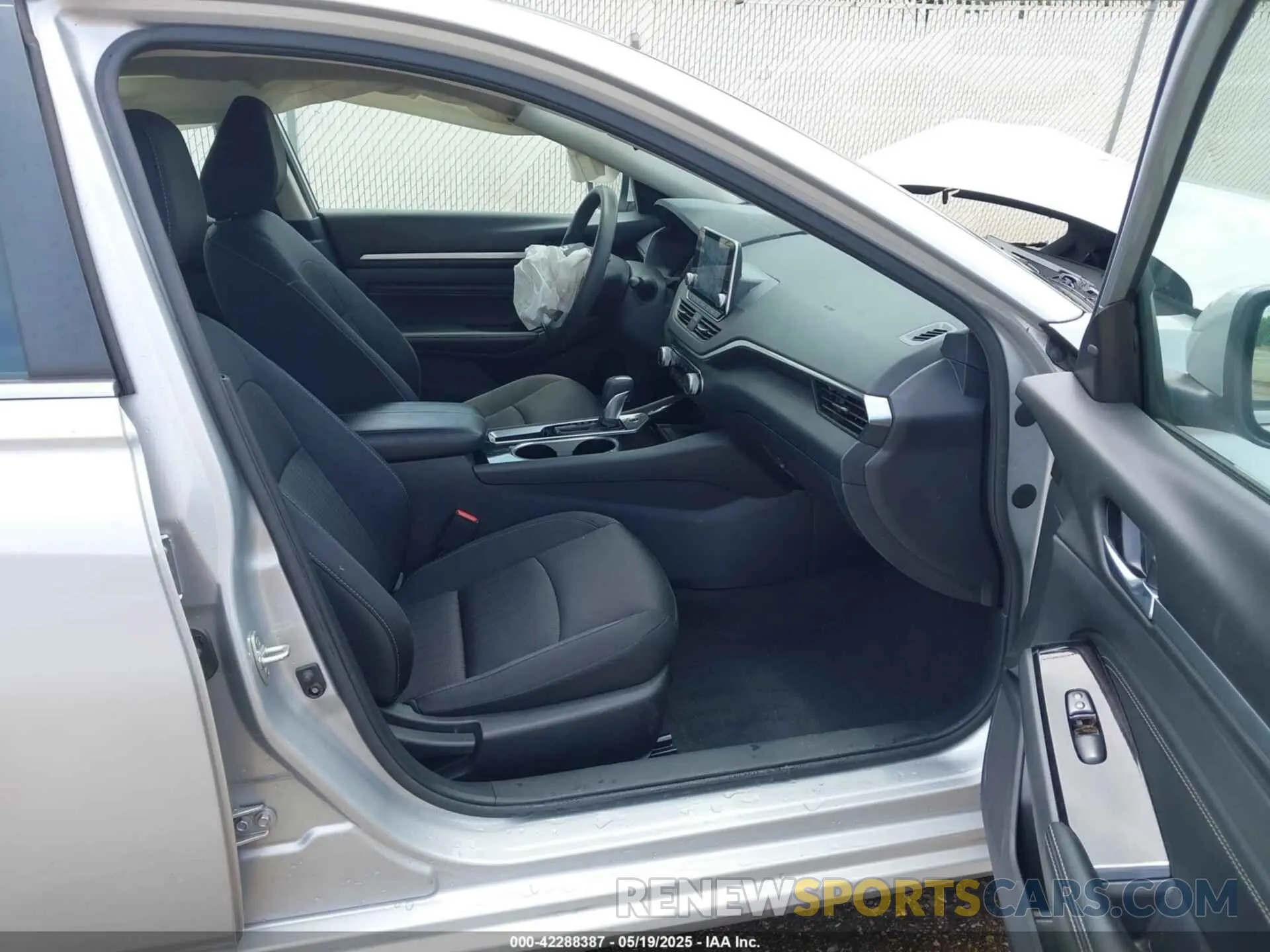 5 Photograph of a damaged car 1N4BL4DV4MN412272 NISSAN ALTIMA 2021