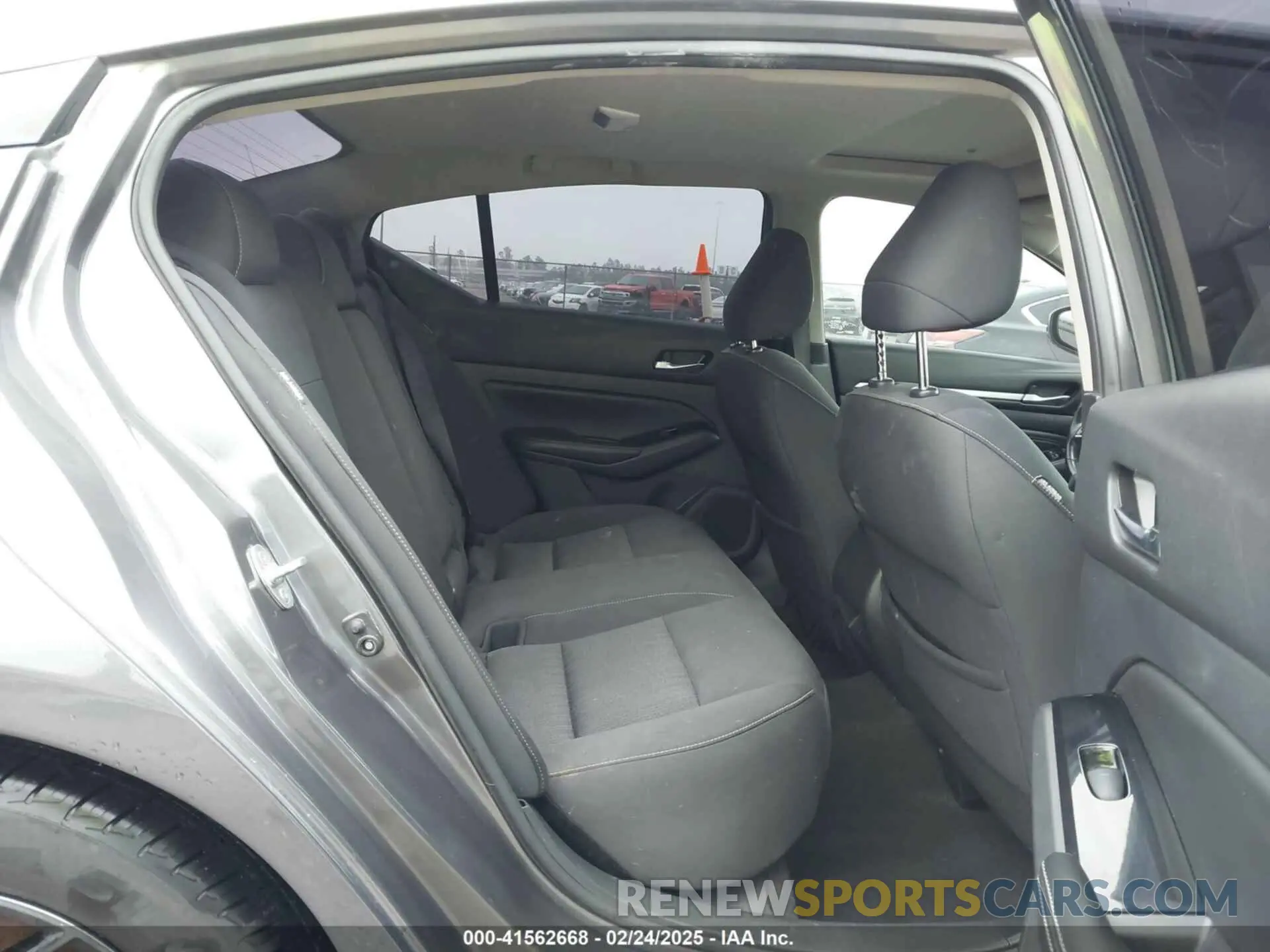 8 Photograph of a damaged car 1N4BL4DV4MN415155 NISSAN ALTIMA 2021