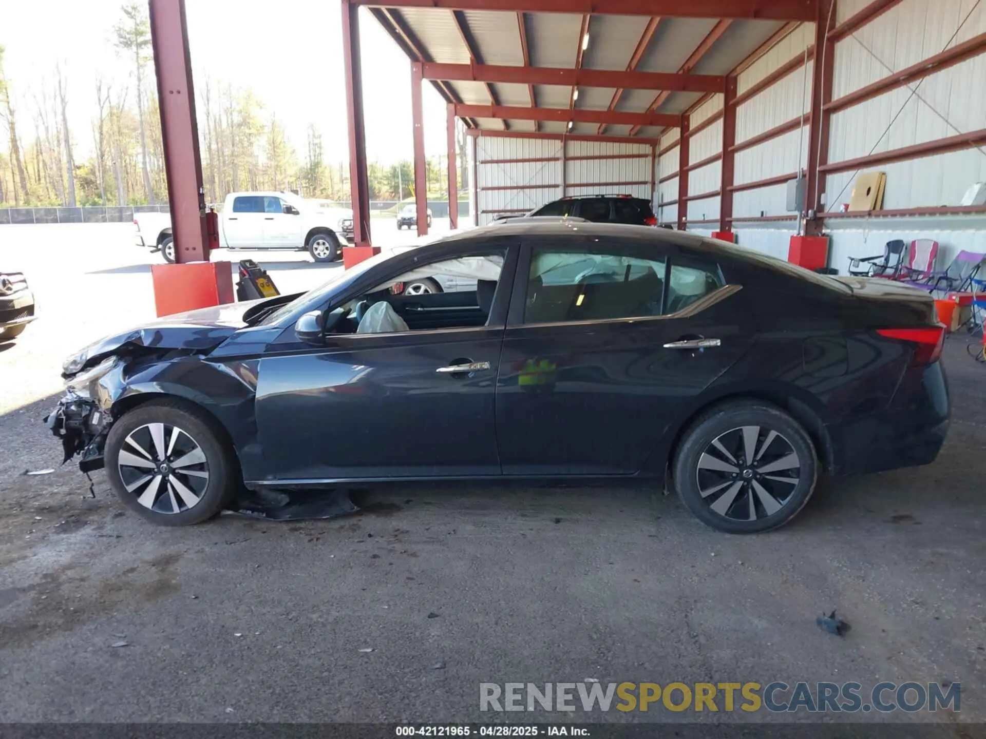 14 Photograph of a damaged car 1N4BL4DV5MN325609 NISSAN ALTIMA 2021