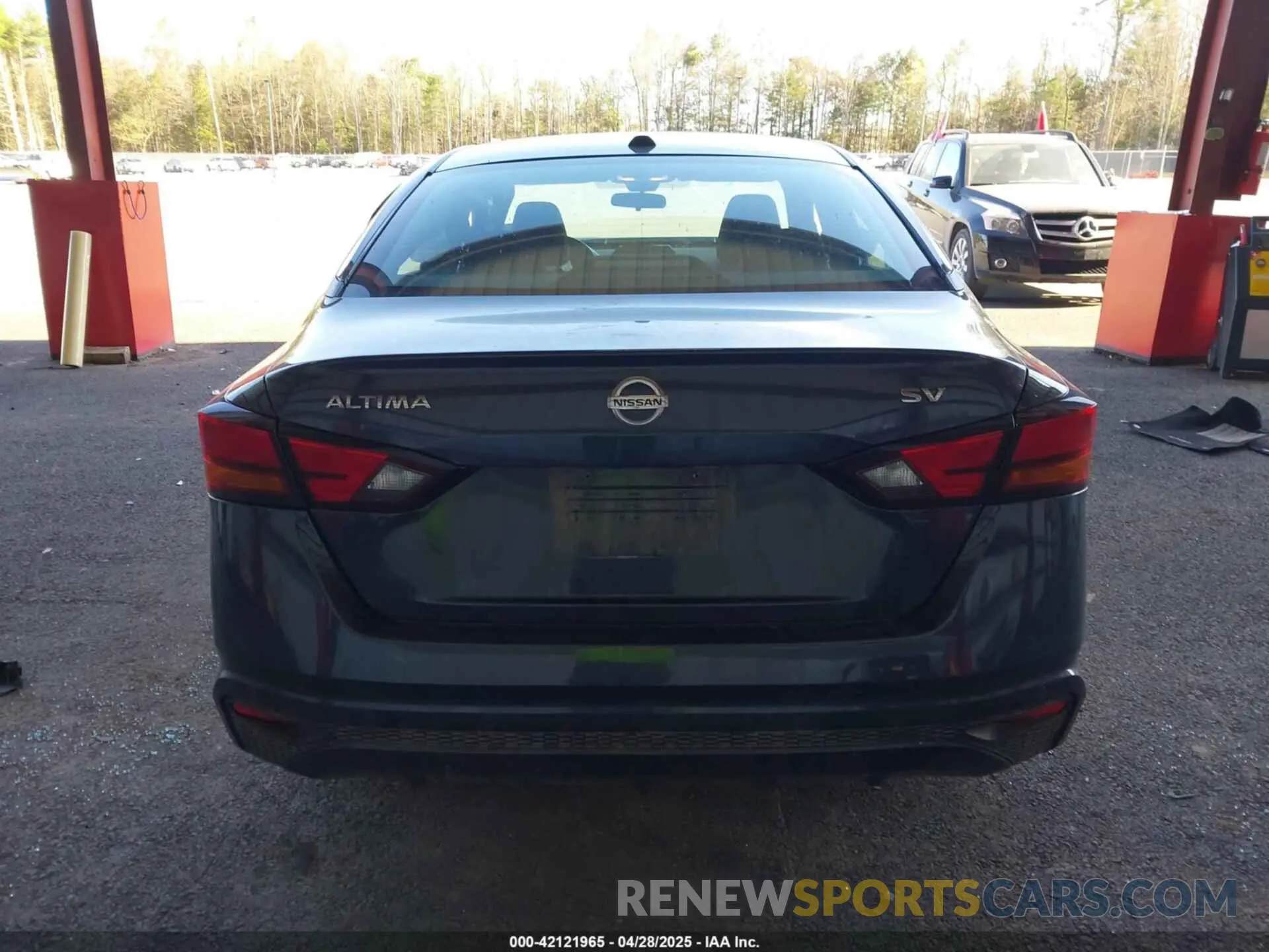 16 Photograph of a damaged car 1N4BL4DV5MN325609 NISSAN ALTIMA 2021