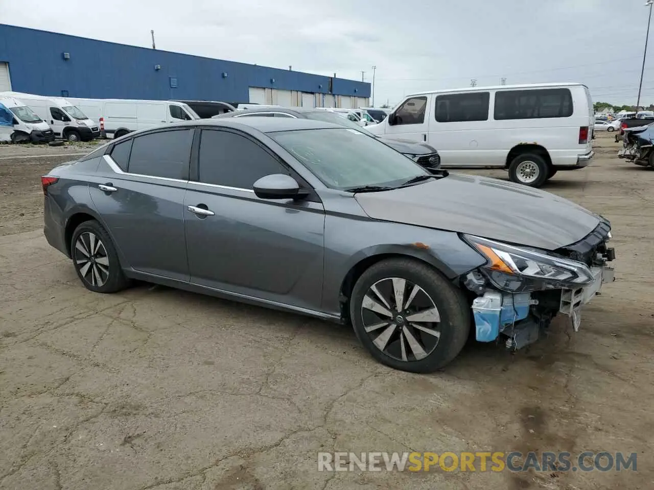 4 Photograph of a damaged car 1N4BL4DV5MN329725 NISSAN ALTIMA 2021