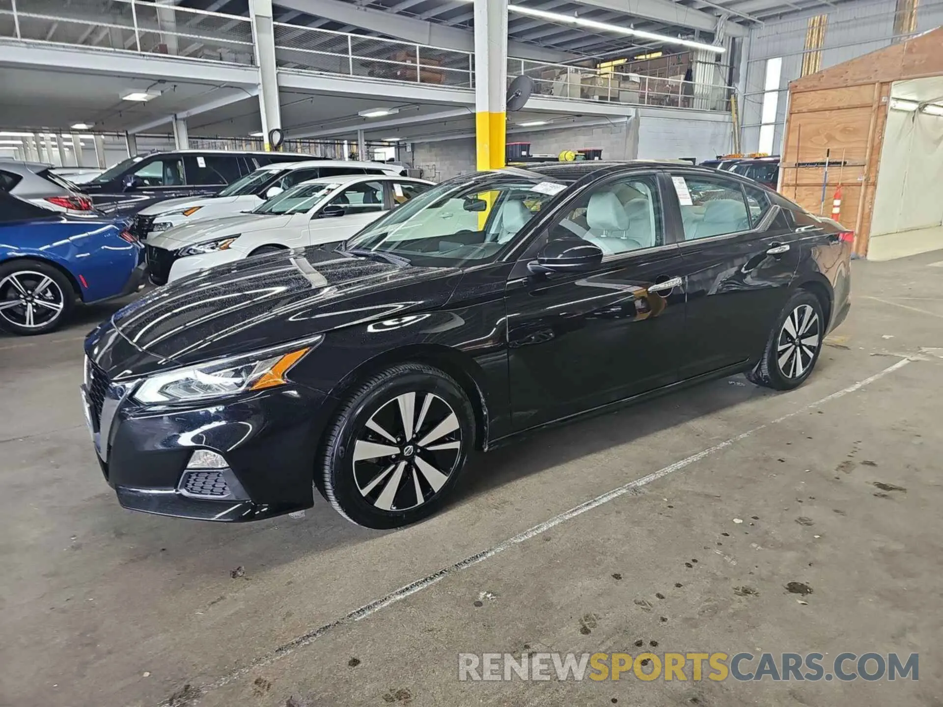 10 Photograph of a damaged car 1N4BL4DV5MN336805 NISSAN ALTIMA 2021