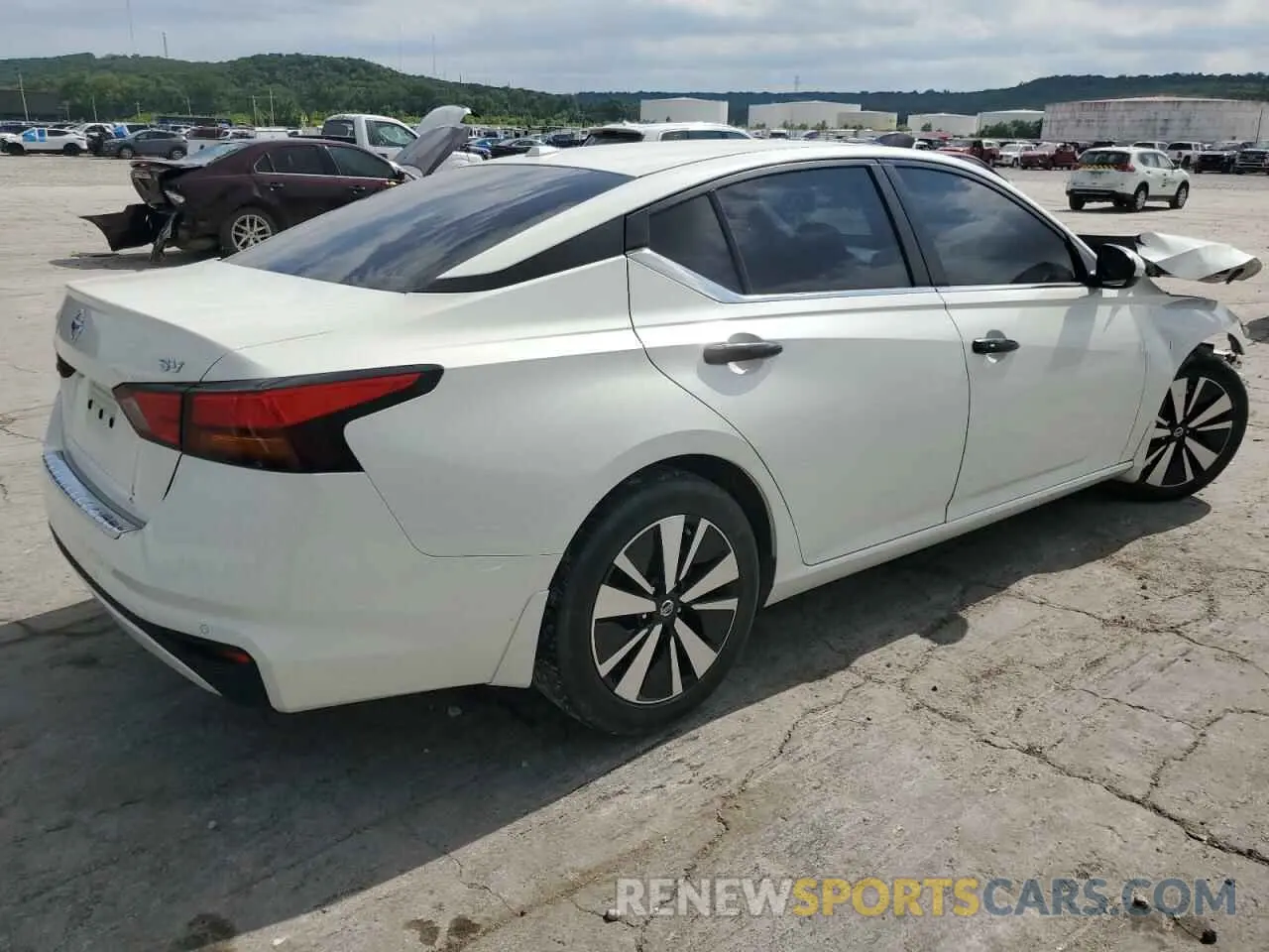 3 Photograph of a damaged car 1N4BL4DV5MN376804 NISSAN ALTIMA 2021