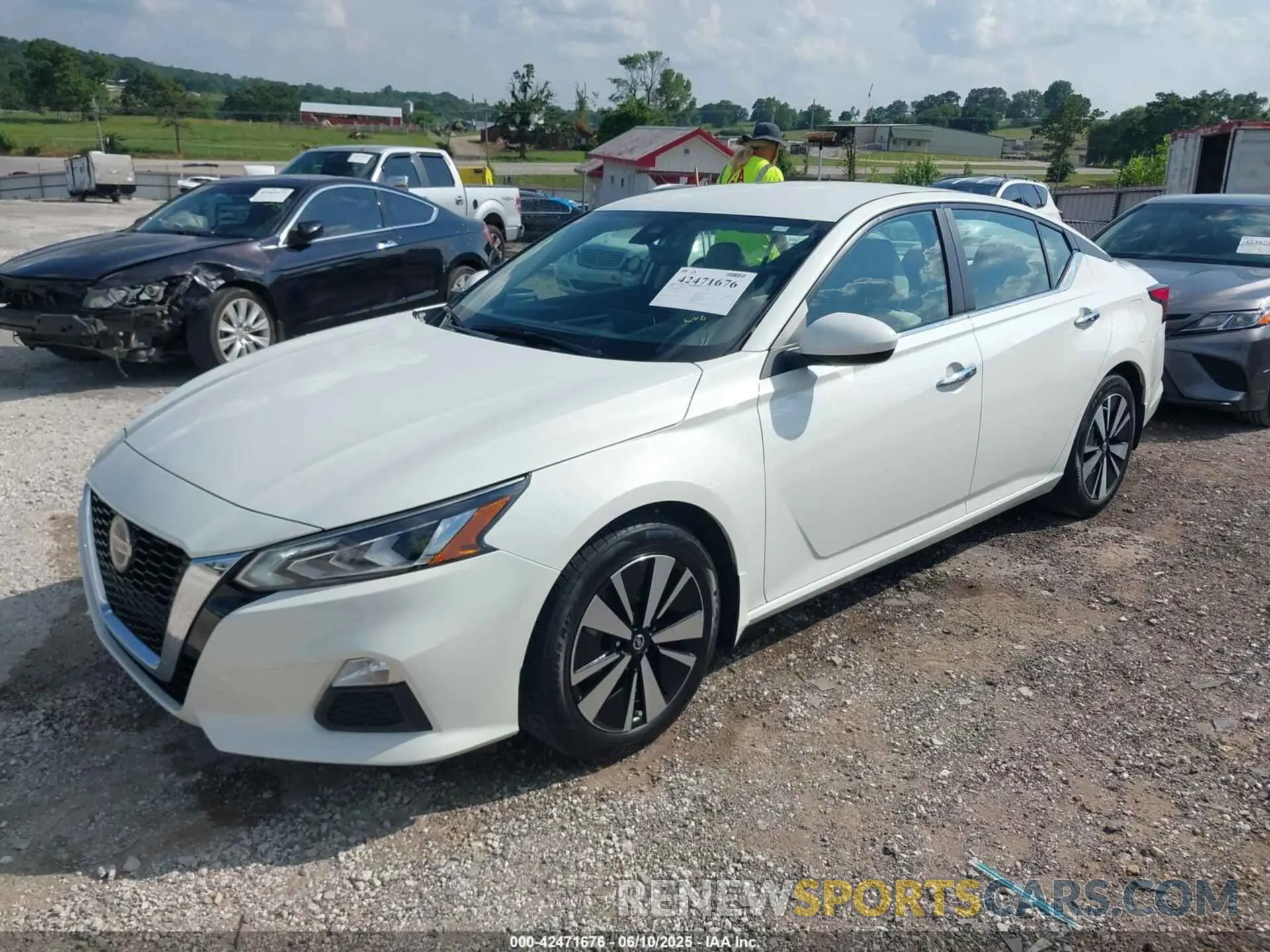 2 Photograph of a damaged car 1N4BL4DV5MN381985 NISSAN ALTIMA 2021