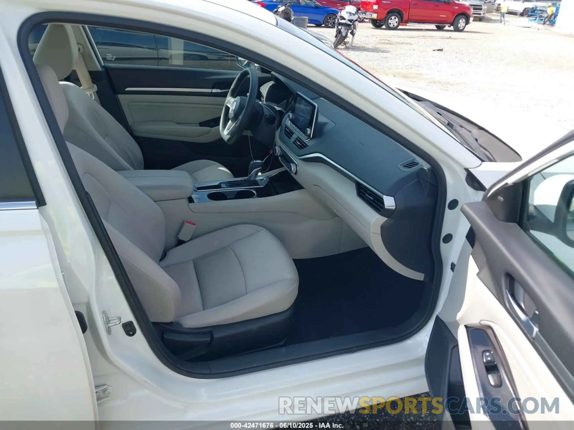 5 Photograph of a damaged car 1N4BL4DV5MN381985 NISSAN ALTIMA 2021