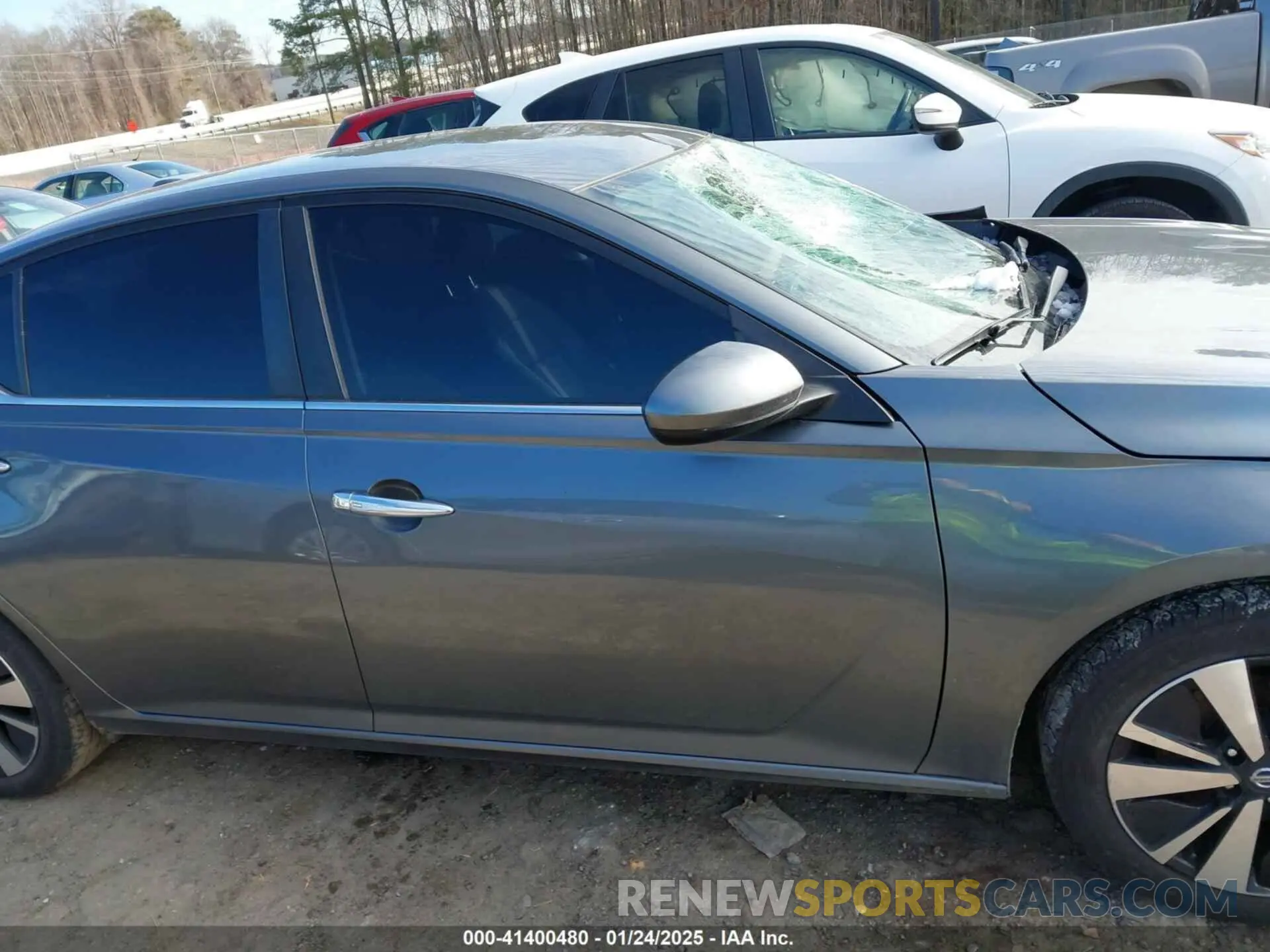 13 Photograph of a damaged car 1N4BL4DV6MN329944 NISSAN ALTIMA 2021