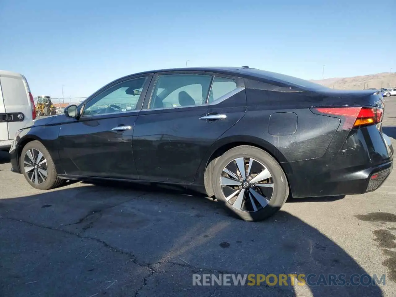 2 Photograph of a damaged car 1N4BL4DV6MN365147 NISSAN ALTIMA 2021