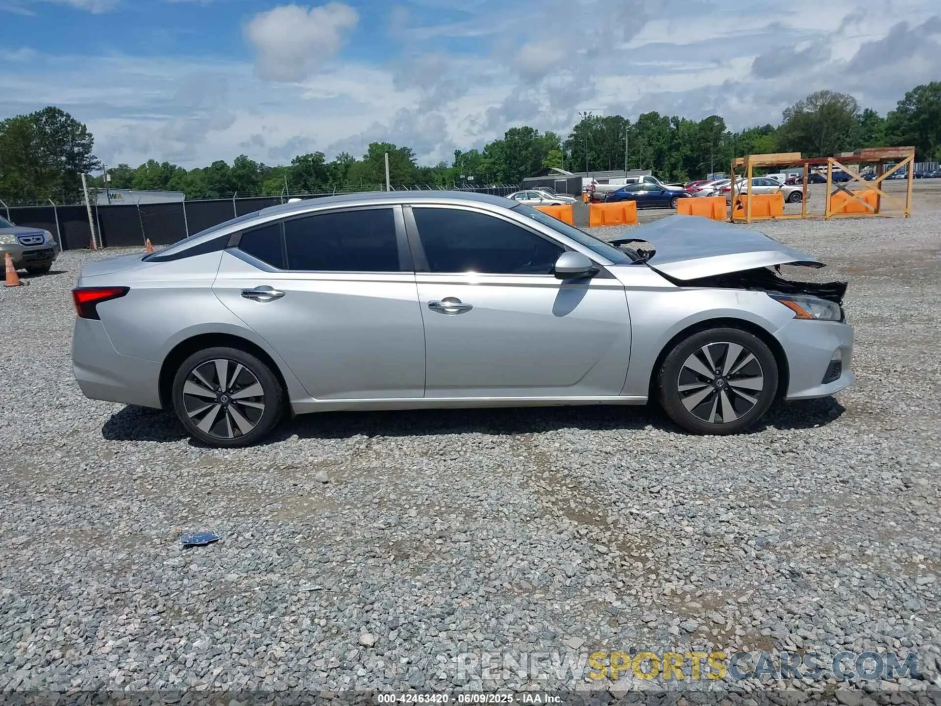 13 Photograph of a damaged car 1N4BL4DV6MN391909 NISSAN ALTIMA 2021