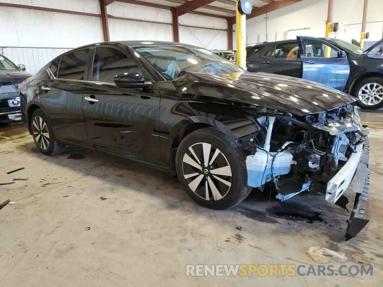 4 Photograph of a damaged car 1N4BL4DV6MN393434 NISSAN ALTIMA 2021