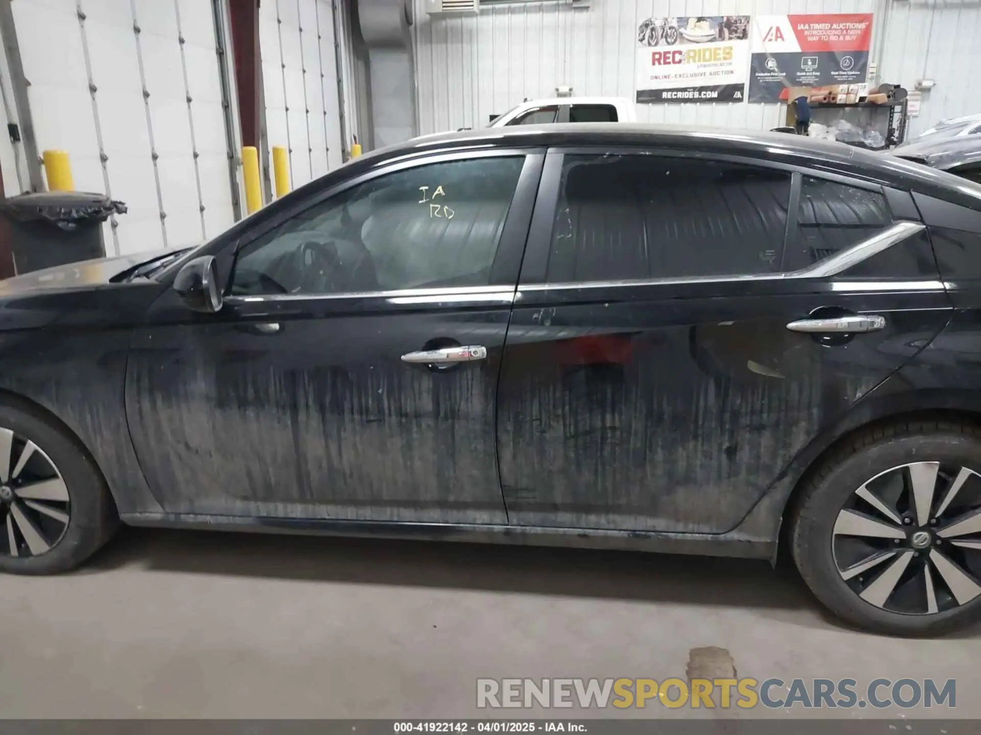 14 Photograph of a damaged car 1N4BL4DV6MN394664 NISSAN ALTIMA 2021