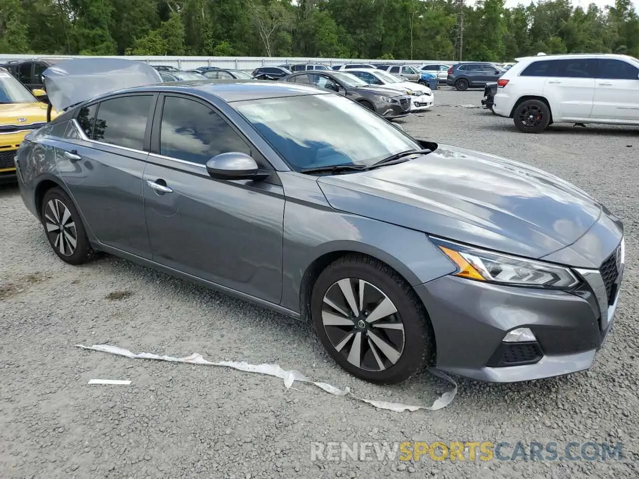 4 Photograph of a damaged car 1N4BL4DV6MN396222 NISSAN ALTIMA 2021