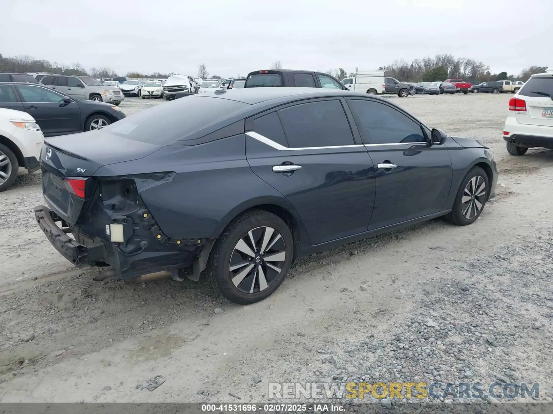 4 Photograph of a damaged car 1N4BL4DV6MN403329 NISSAN ALTIMA 2021