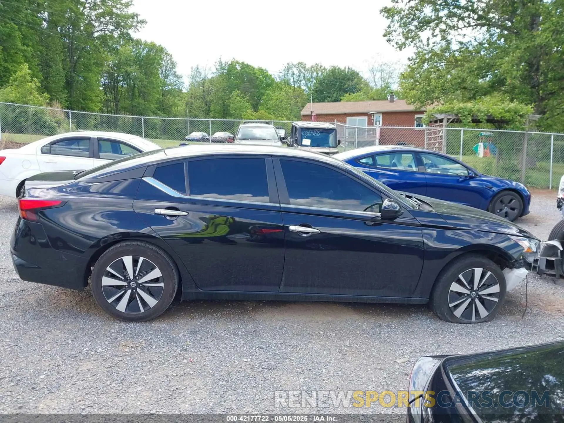 14 Photograph of a damaged car 1N4BL4DV6MN411057 NISSAN ALTIMA 2021