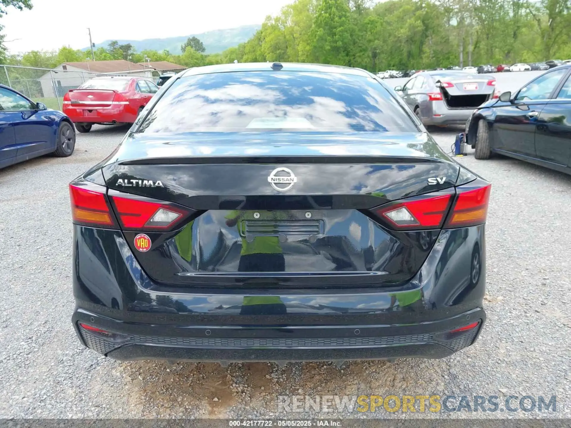 17 Photograph of a damaged car 1N4BL4DV6MN411057 NISSAN ALTIMA 2021