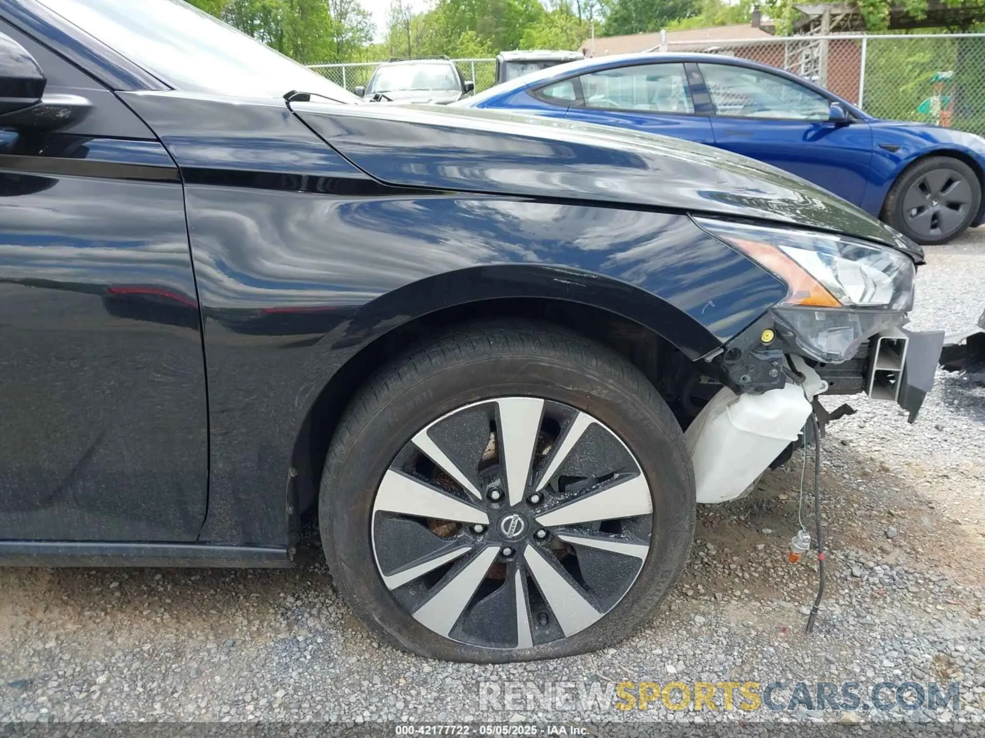 21 Photograph of a damaged car 1N4BL4DV6MN411057 NISSAN ALTIMA 2021