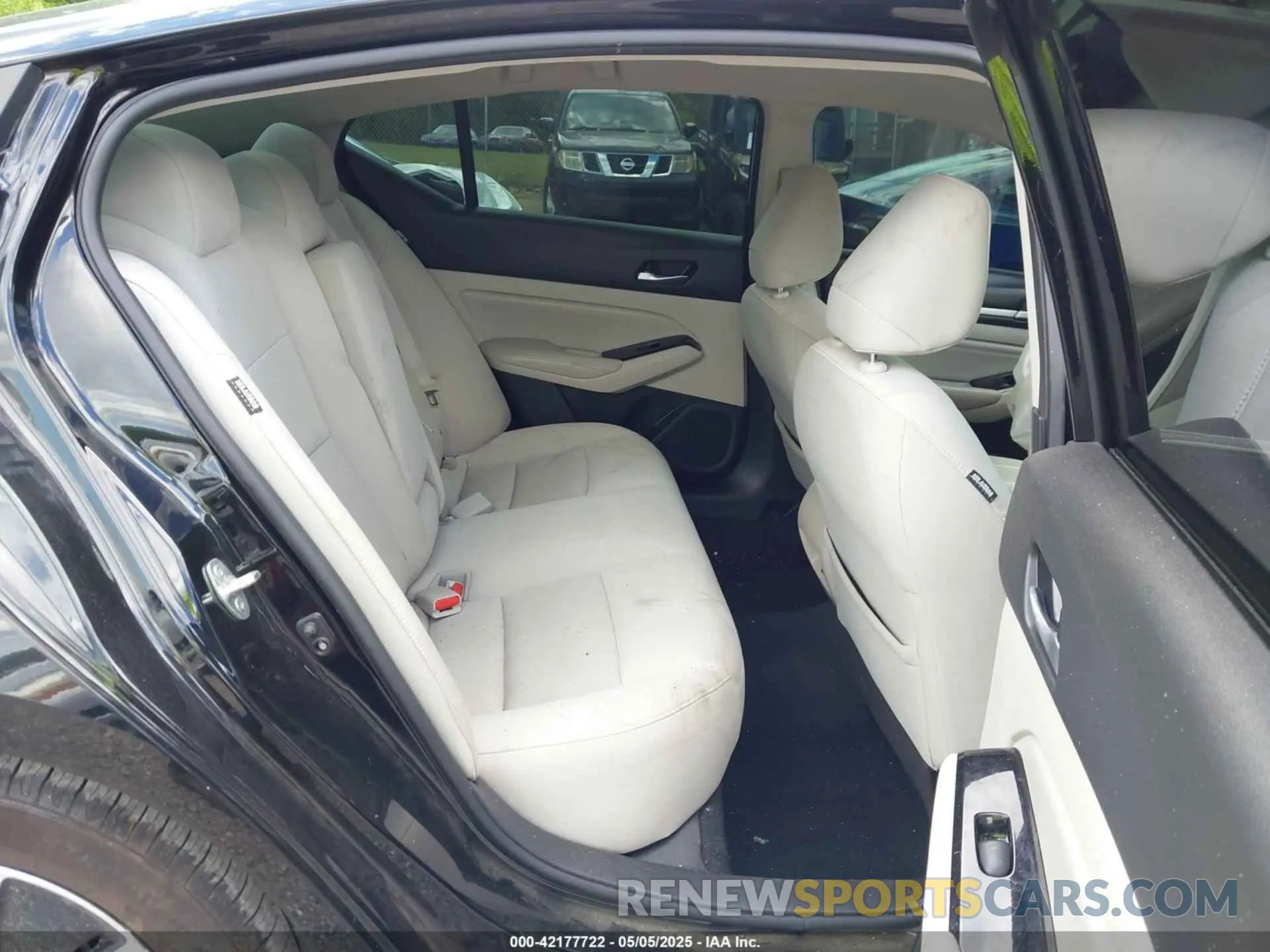 8 Photograph of a damaged car 1N4BL4DV6MN411057 NISSAN ALTIMA 2021