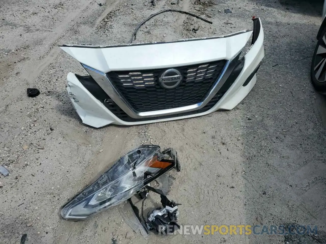 12 Photograph of a damaged car 1N4BL4DV6MN412077 NISSAN ALTIMA 2021
