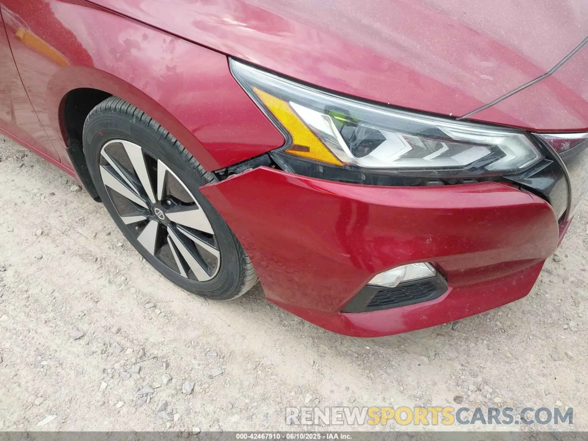 17 Photograph of a damaged car 1N4BL4DV7MN319178 NISSAN ALTIMA 2021