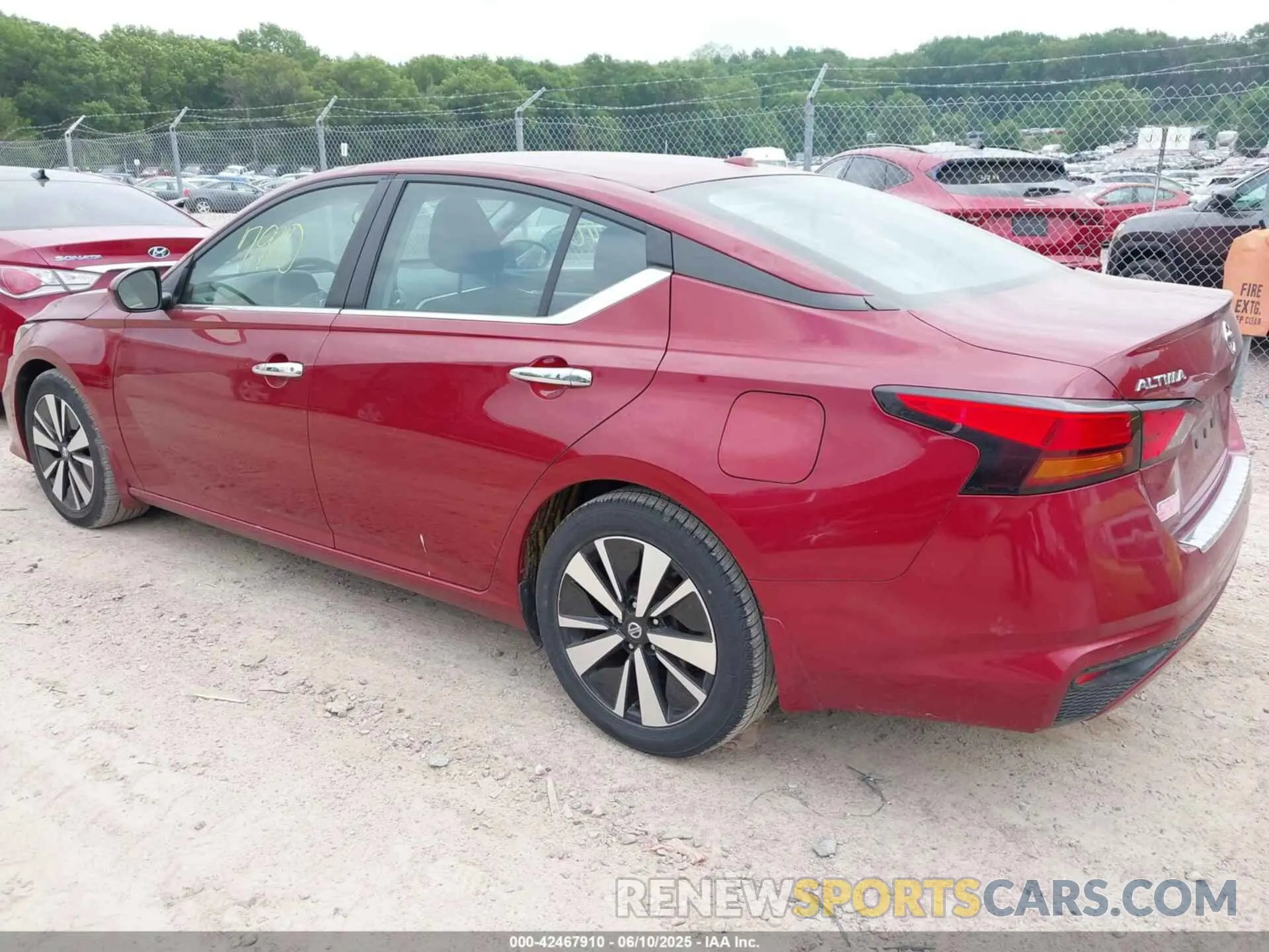 3 Photograph of a damaged car 1N4BL4DV7MN319178 NISSAN ALTIMA 2021