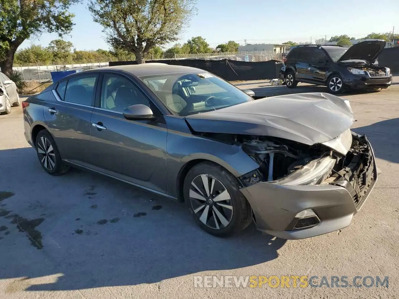 4 Photograph of a damaged car 1N4BL4DV7MN332920 NISSAN ALTIMA 2021