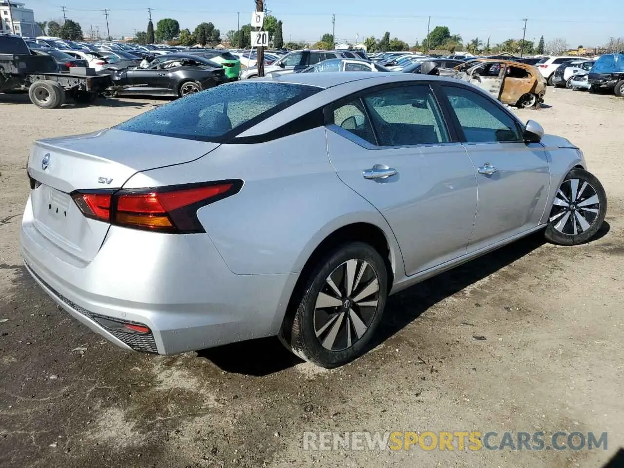 3 Photograph of a damaged car 1N4BL4DV7MN334635 NISSAN ALTIMA 2021