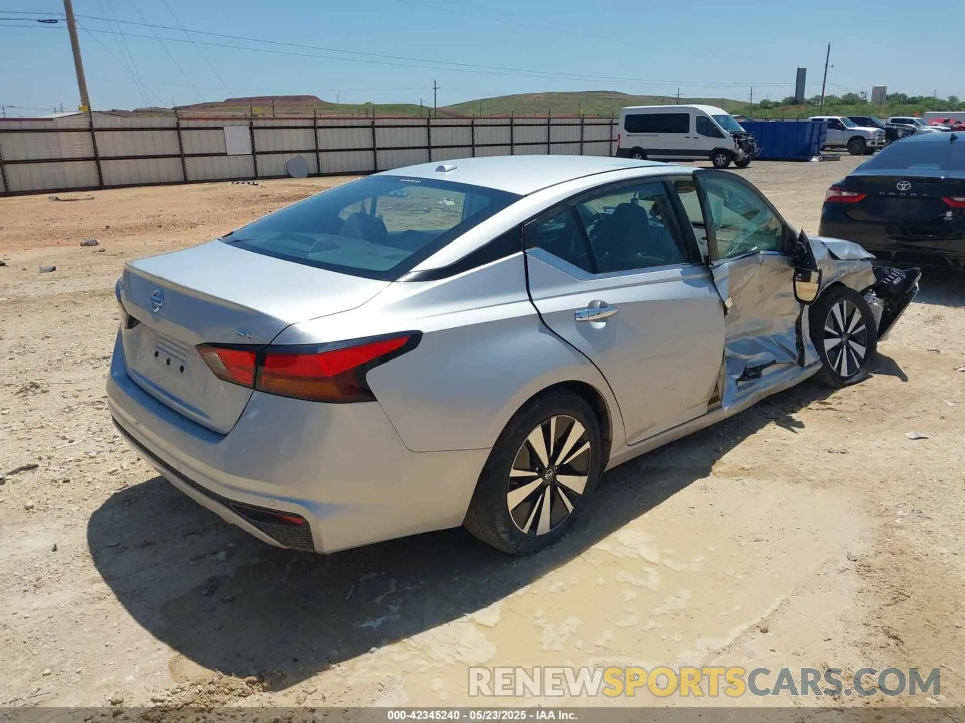 4 Photograph of a damaged car 1N4BL4DV7MN335798 NISSAN ALTIMA 2021
