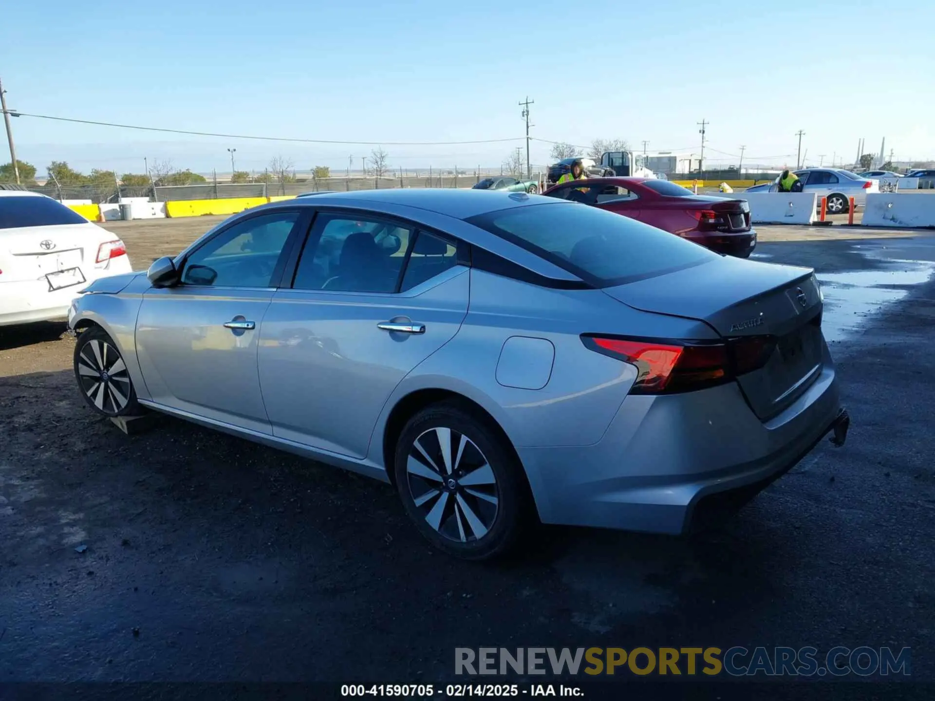 3 Photograph of a damaged car 1N4BL4DV7MN341133 NISSAN ALTIMA 2021
