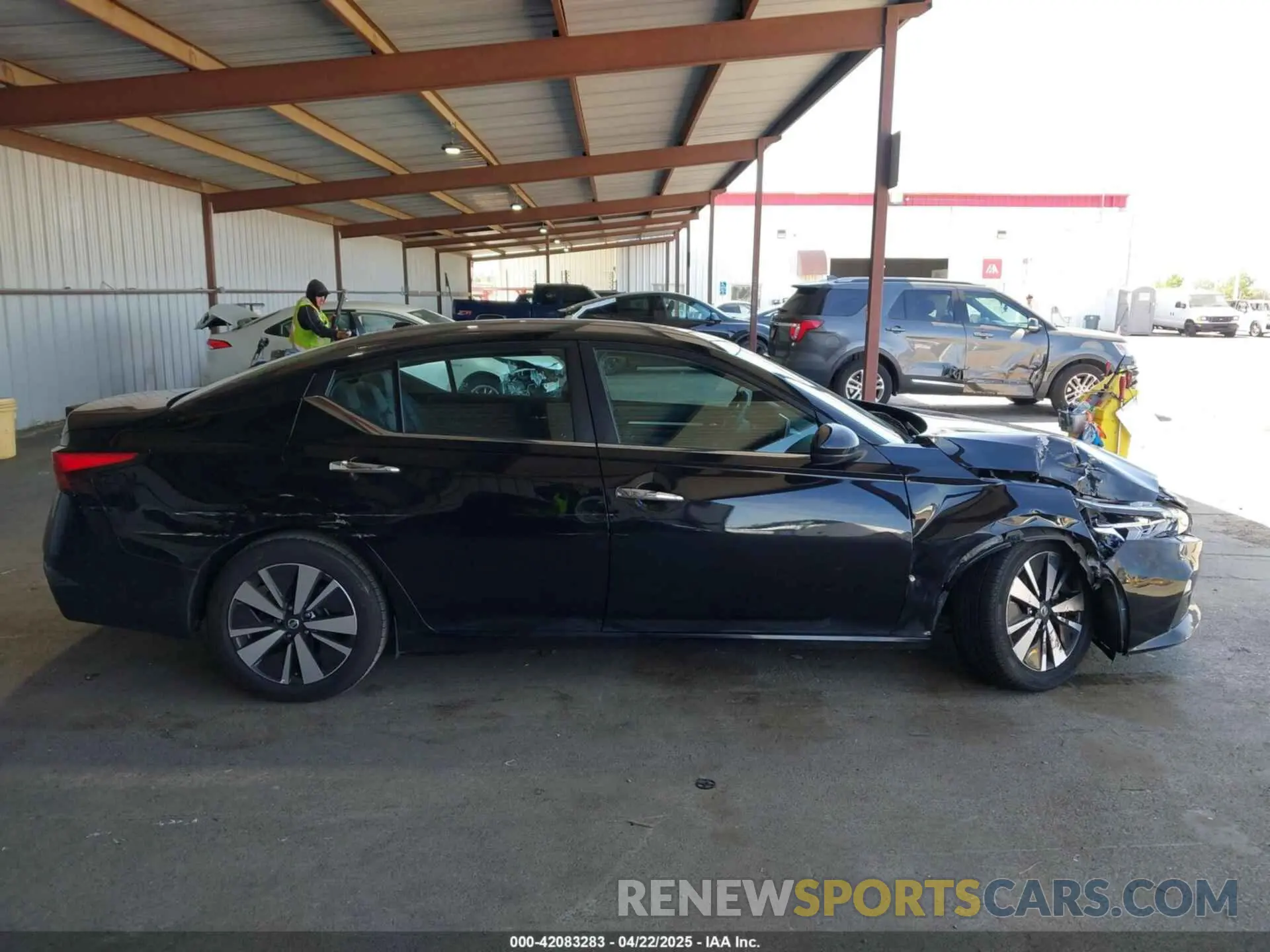 13 Photograph of a damaged car 1N4BL4DV7MN387366 NISSAN ALTIMA 2021