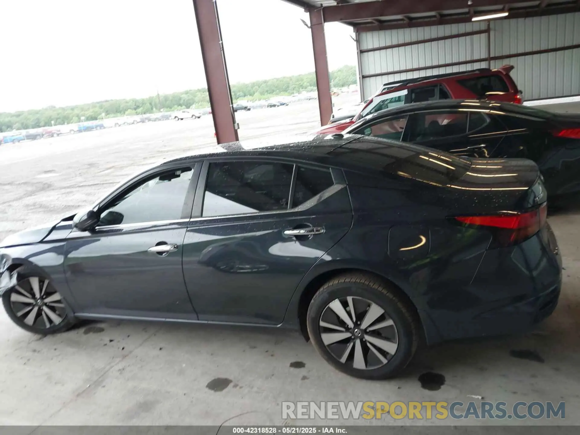 14 Photograph of a damaged car 1N4BL4DV8MN309534 NISSAN ALTIMA 2021