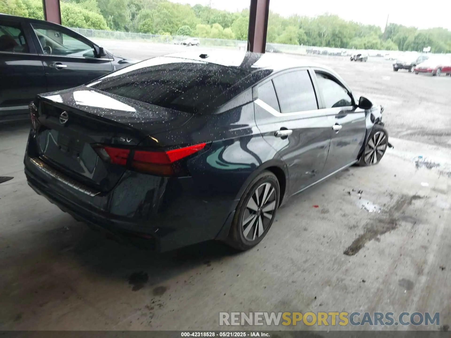4 Photograph of a damaged car 1N4BL4DV8MN309534 NISSAN ALTIMA 2021