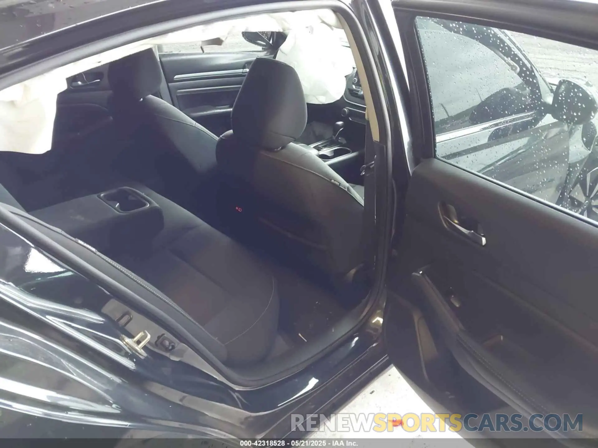 8 Photograph of a damaged car 1N4BL4DV8MN309534 NISSAN ALTIMA 2021