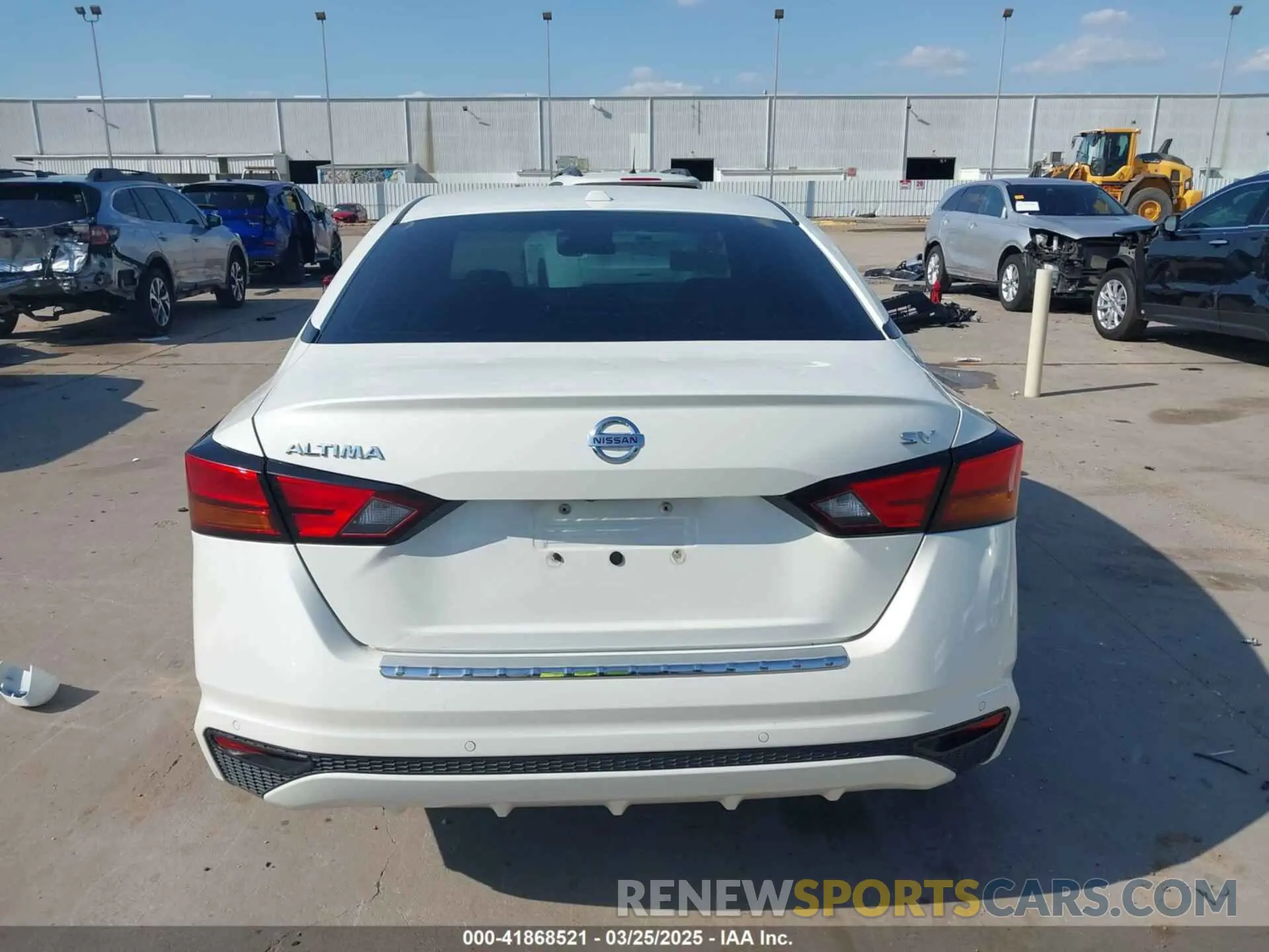 17 Photograph of a damaged car 1N4BL4DV8MN317374 NISSAN ALTIMA 2021