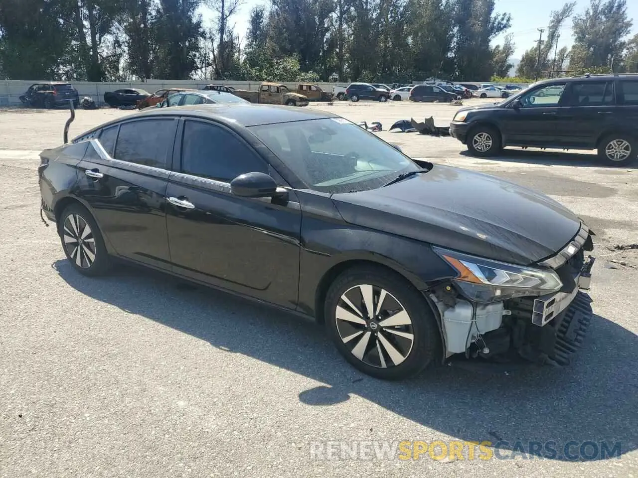 4 Photograph of a damaged car 1N4BL4DV8MN360189 NISSAN ALTIMA 2021