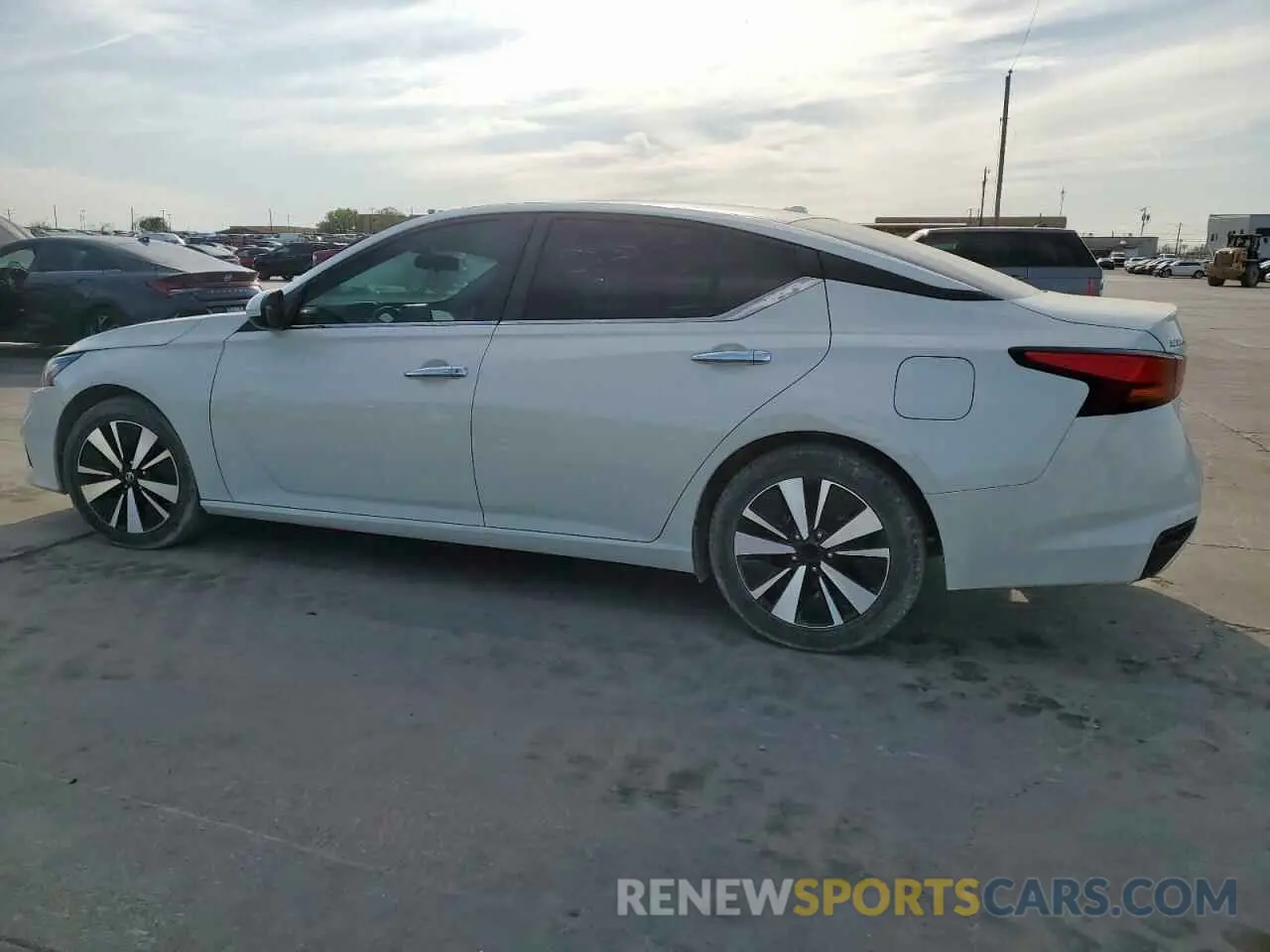 2 Photograph of a damaged car 1N4BL4DV8MN369197 NISSAN ALTIMA 2021