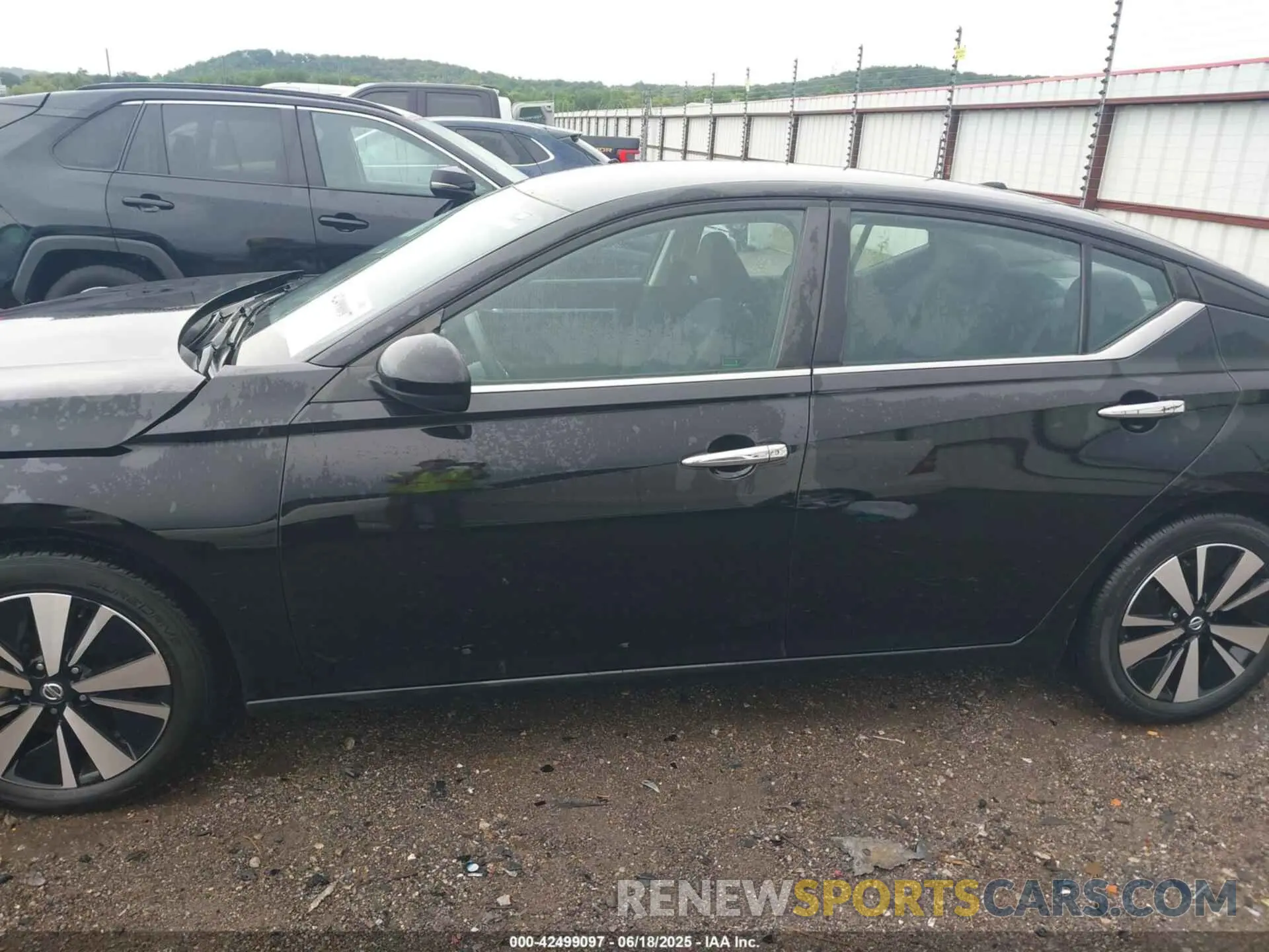 15 Photograph of a damaged car 1N4BL4DV8MN374867 NISSAN ALTIMA 2021